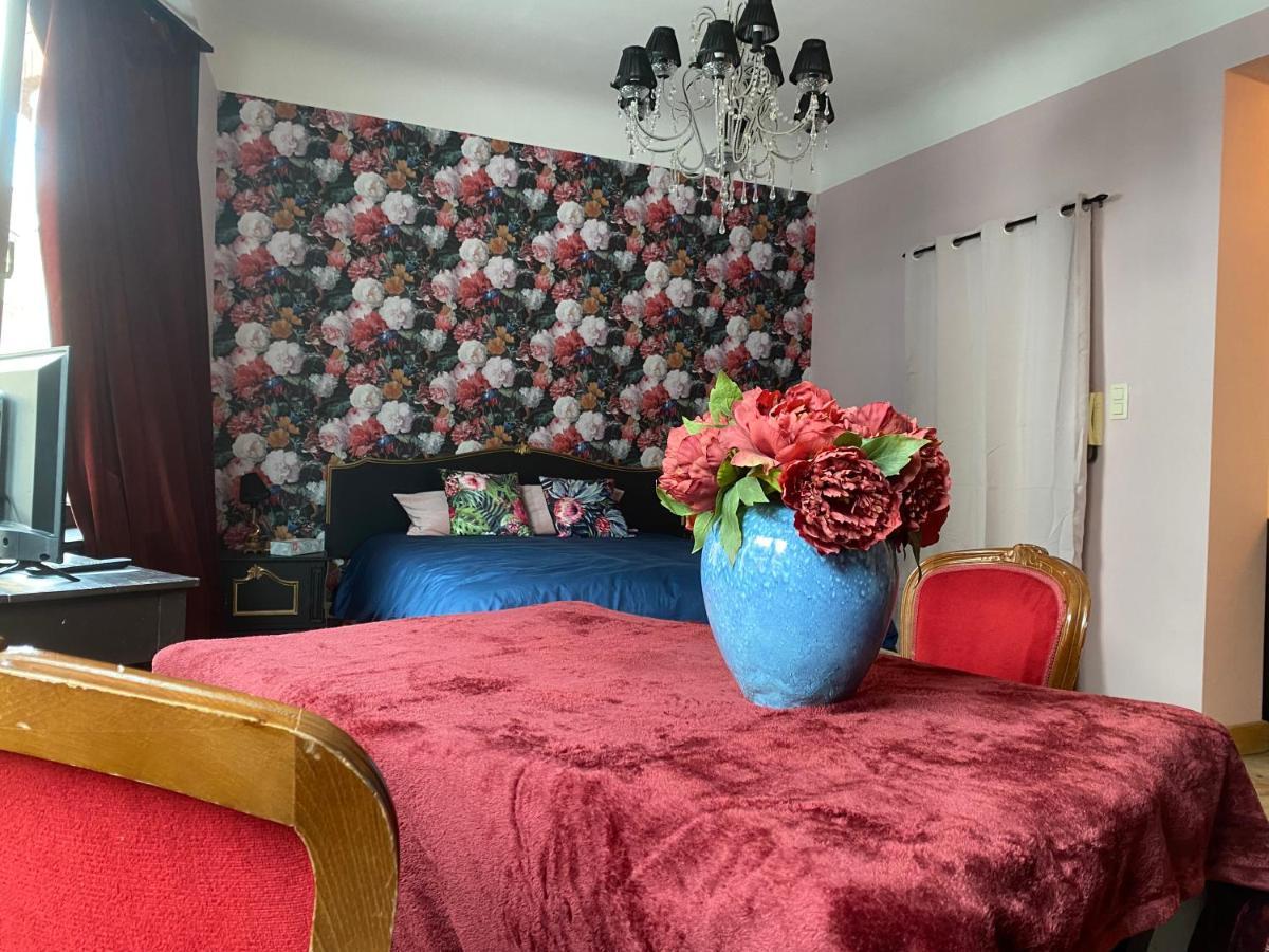 Appartement The Pink Studio - Exceptional Location In City Center - Unique & Elegant à Namur Extérieur photo