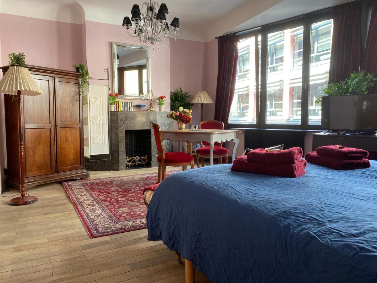 Appartement The Pink Studio - Exceptional Location In City Center - Unique & Elegant à Namur Extérieur photo